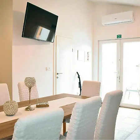 Amazing In With Wifi Apartment *