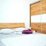 2 Bedroom Cozy In Apartman
