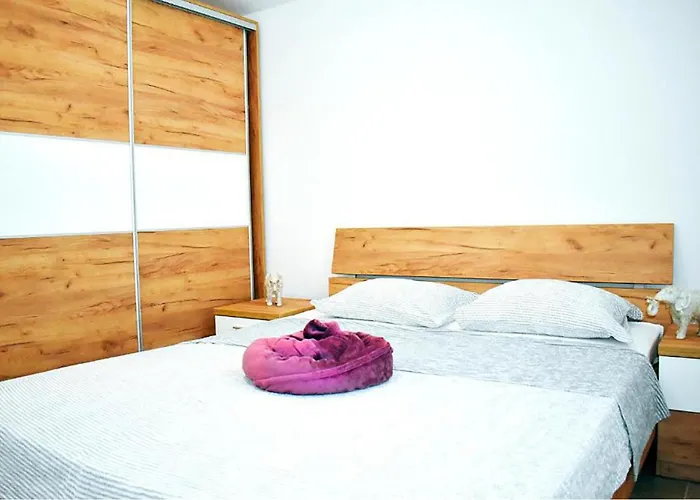 Apartamento 2 Bedroom Cozy In Vrsi